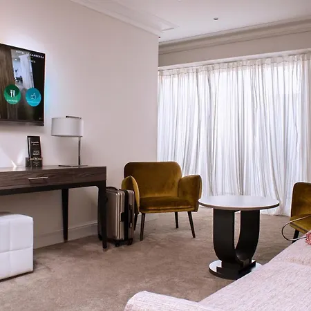Le Canberra 4*