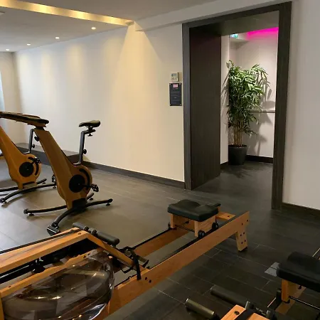 Le Canberra 4* Cannes