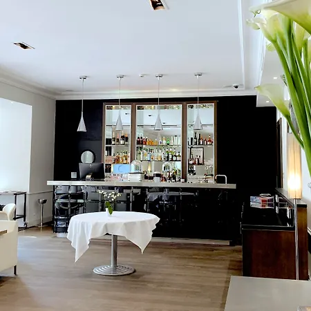 Le Canberra Otel