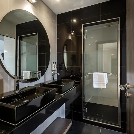 Otel Le Canberra Cannes